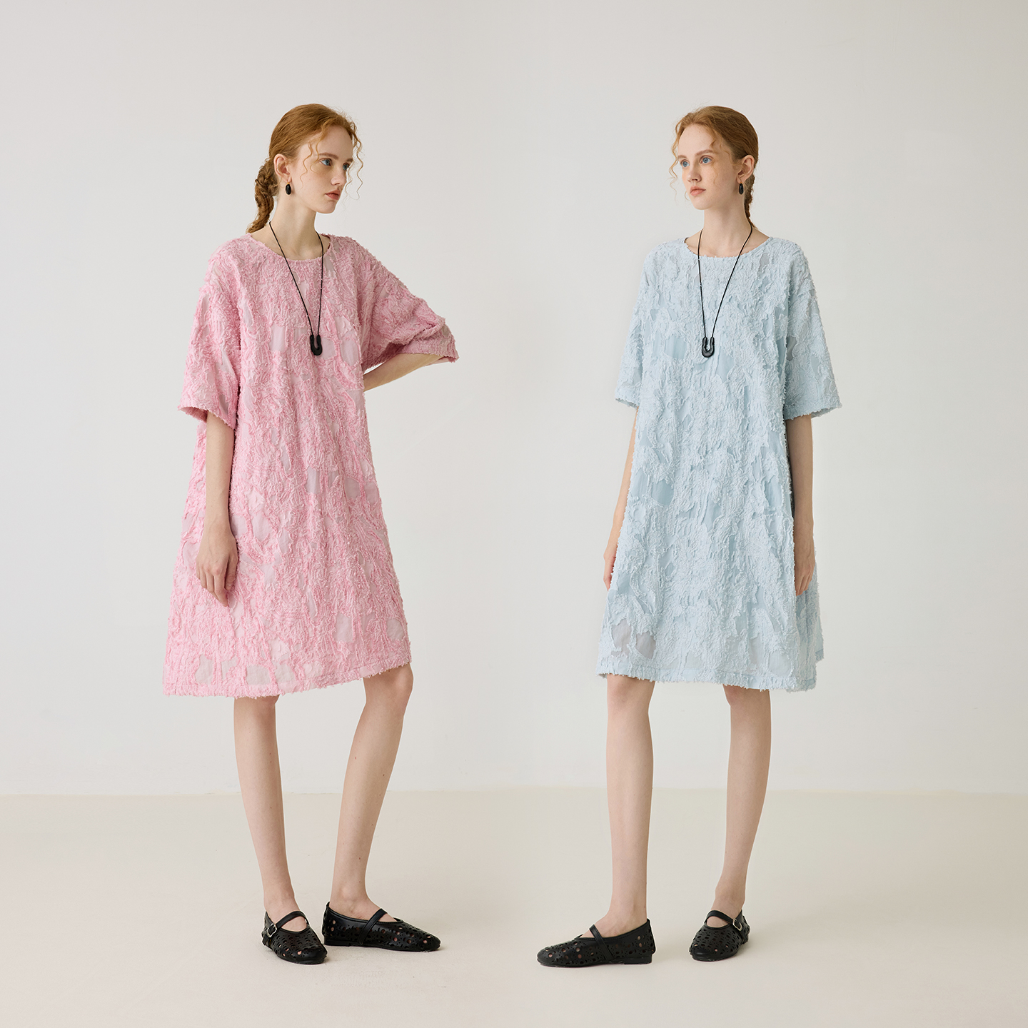 EIN/言帕斯蒂尔风浪漫剪花圆领A字型宽松短袖连衣裙2025夏季新款