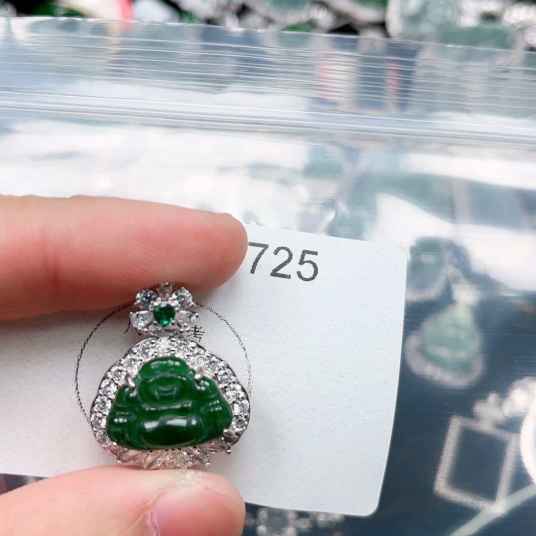 翡翠颈饰未镶嵌翡翠725