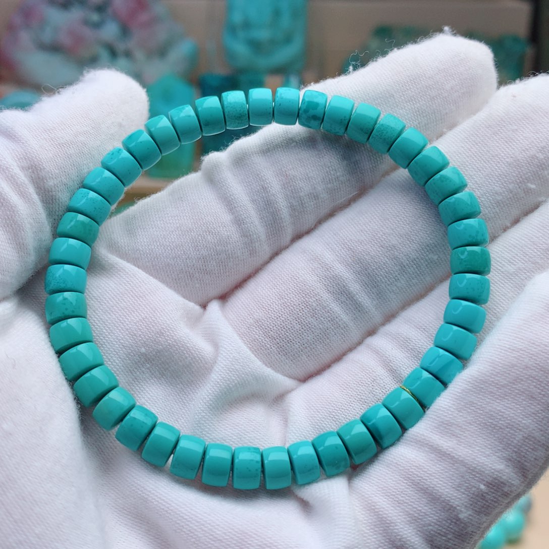 绿松石颈饰未镶嵌