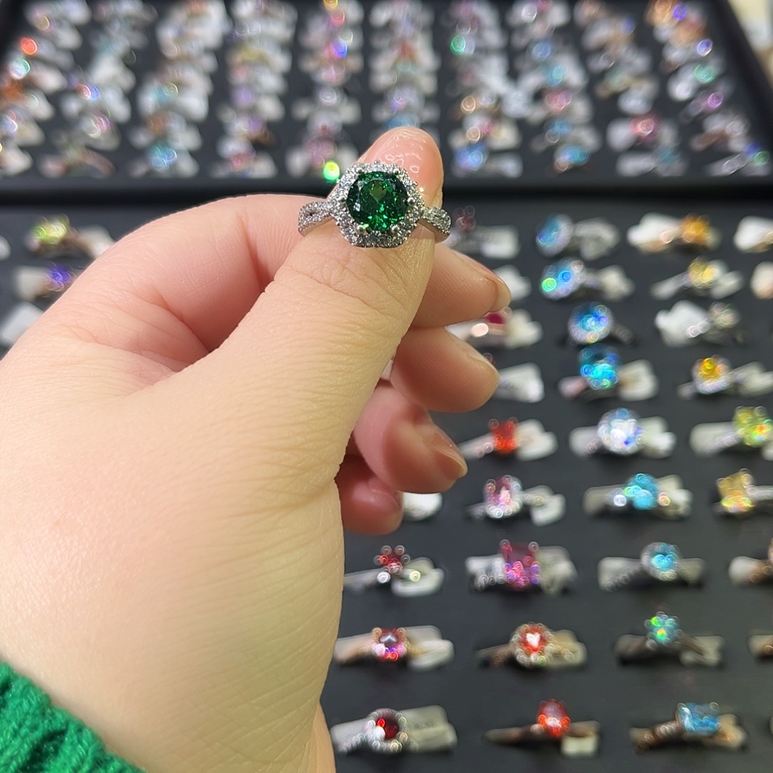 莫桑石非金属B K白爱莎星空绿两卡-13