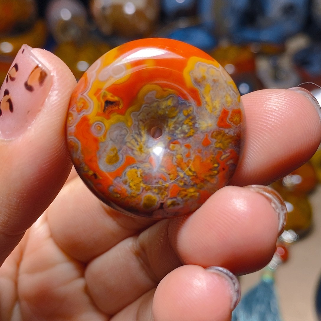 未镶嵌颈饰玛瑙/玉髓奔****兔