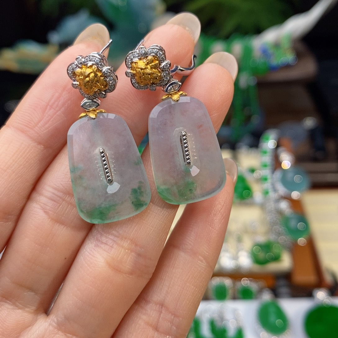 翡翠耳饰18K金镶嵌冰飘花方糖耳坠