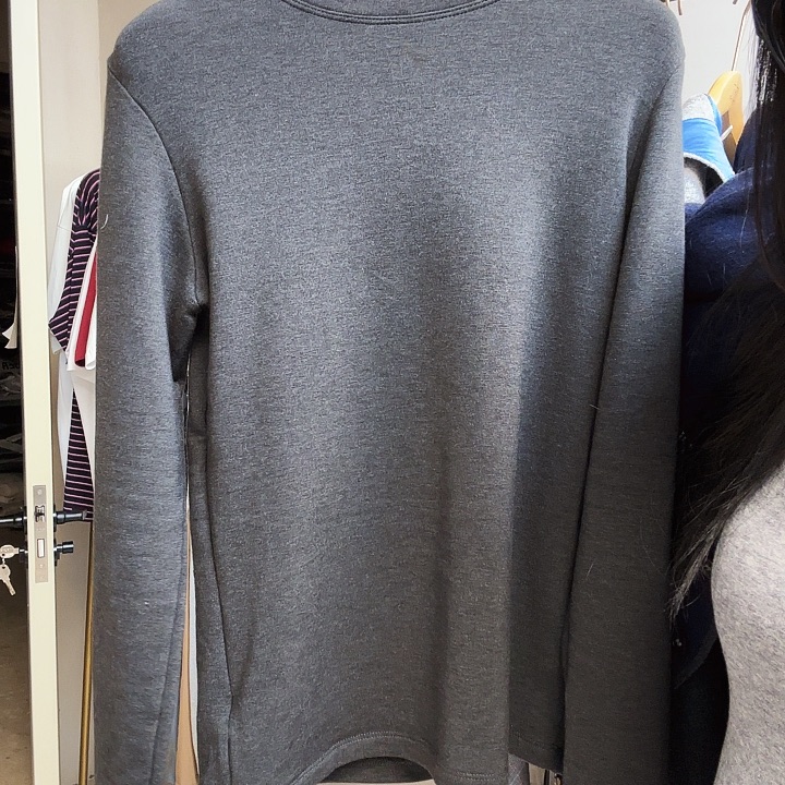 深灰圆领打底无品牌