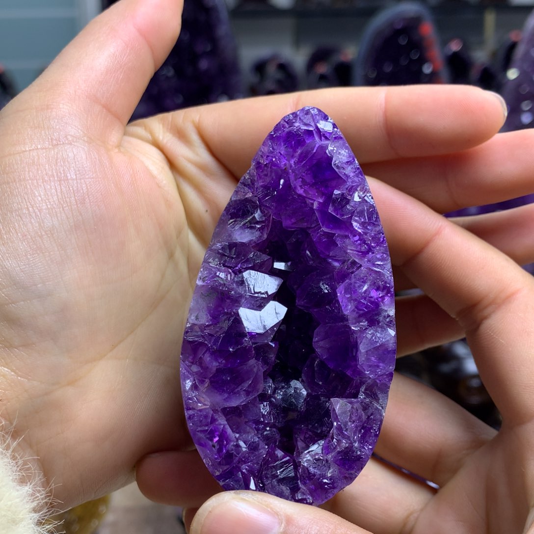 紫晶水晶摆件未镶嵌
