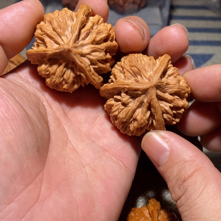 蓝***。文玩核桃吊坠核桃