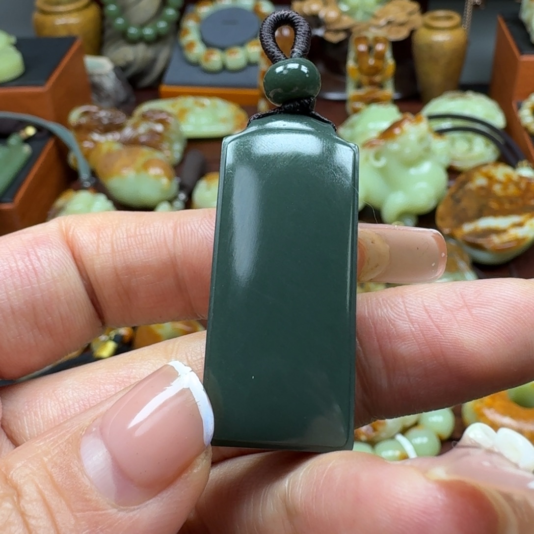 岫岩老玉（透闪石质玉）未镶嵌挂件