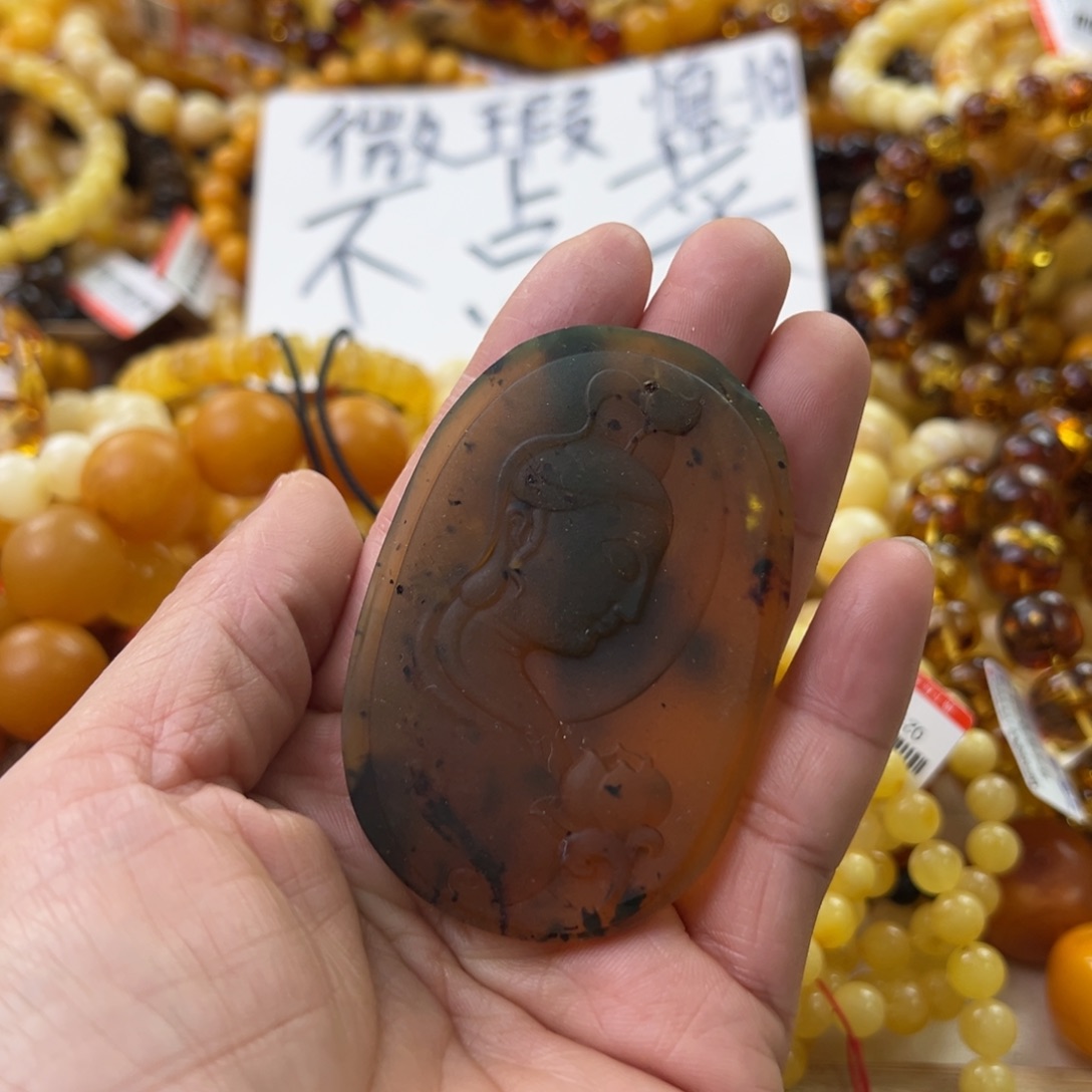 琥珀珠宝奇石未镶嵌