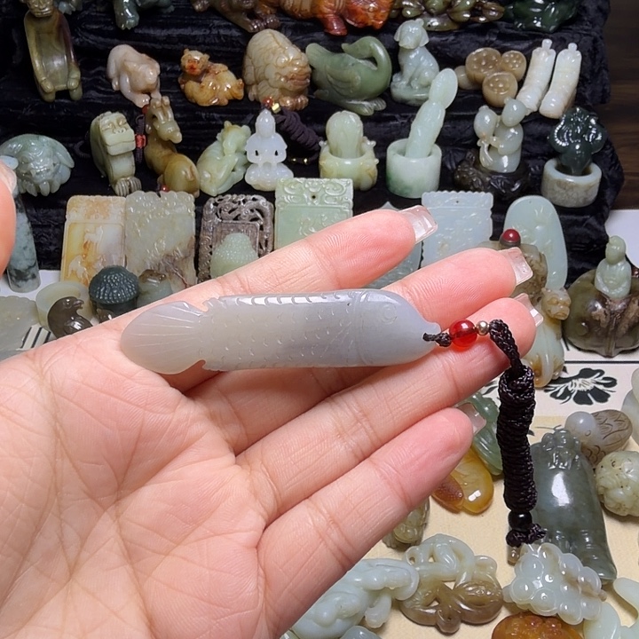 和田玉（糖玉）未镶嵌颈饰