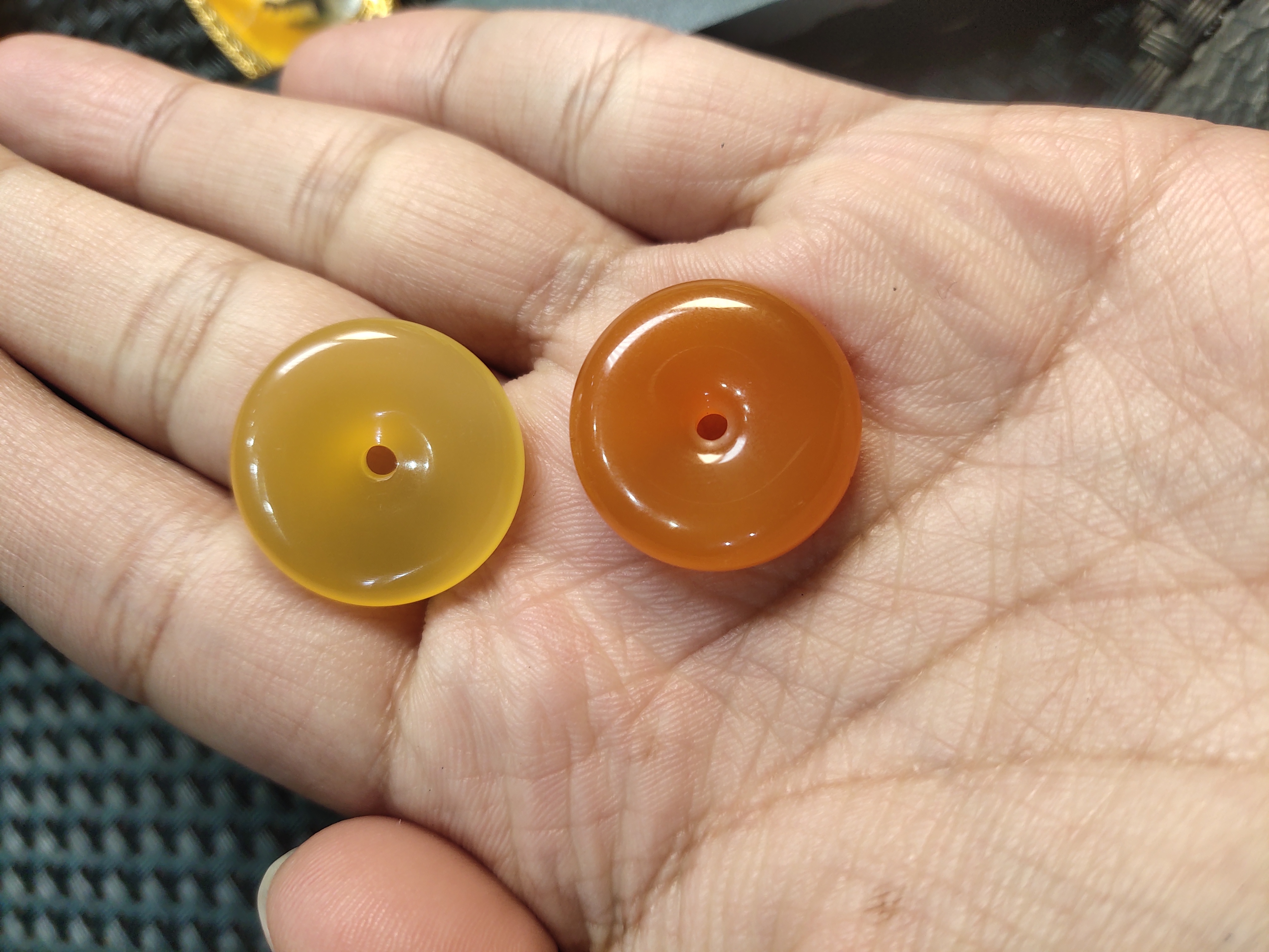 黄龙玉平安扣挂件