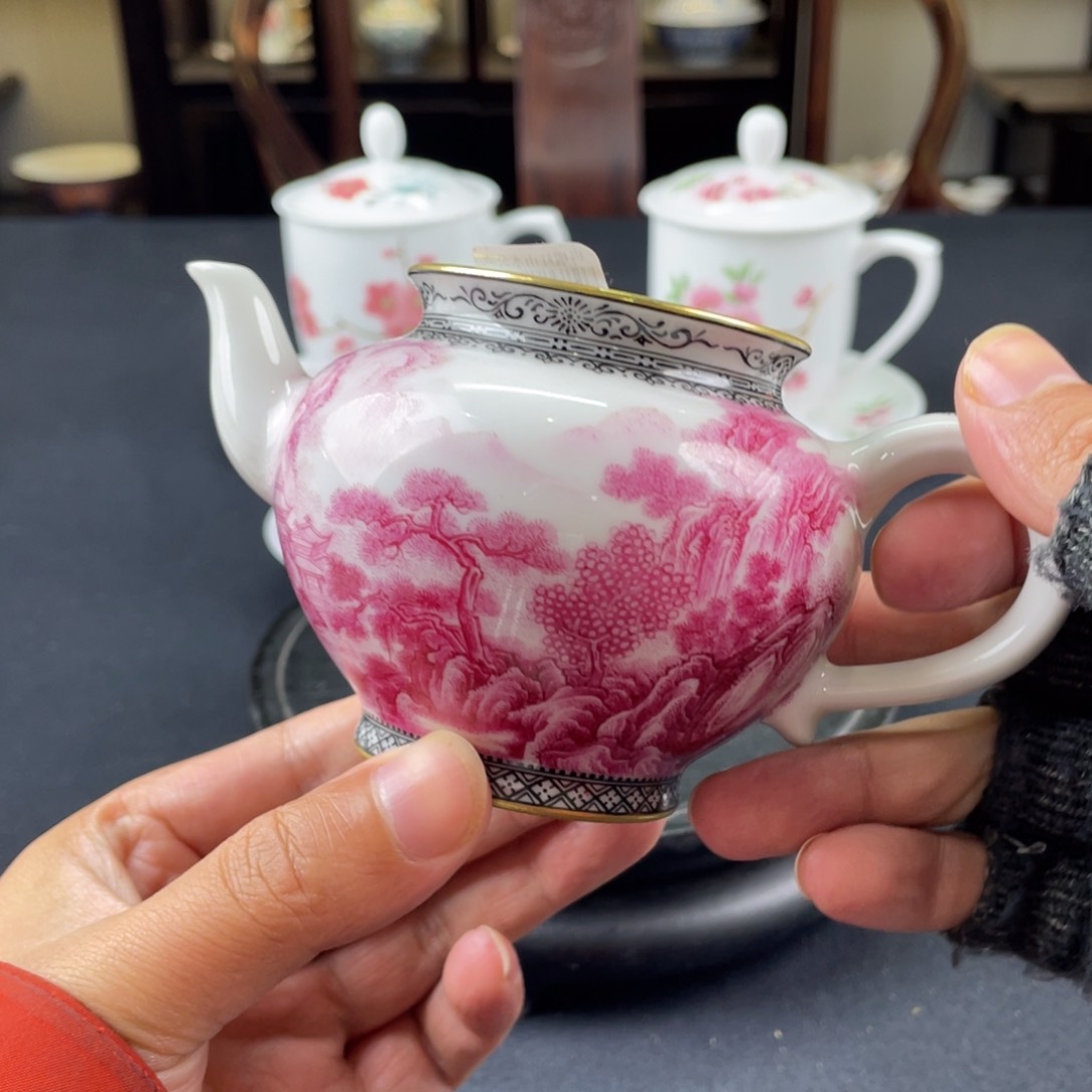 瓷片兴*轻工业陶瓷研究所
