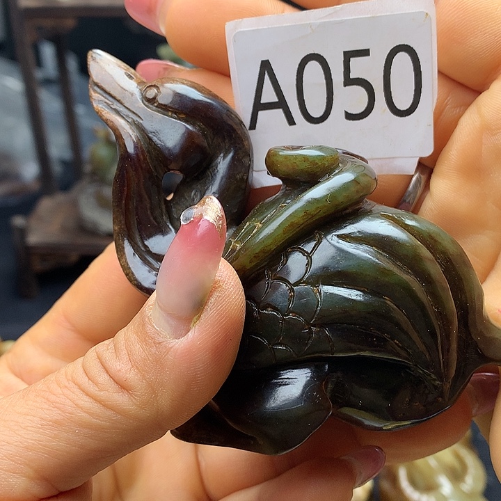 和田玉未镶嵌车挂