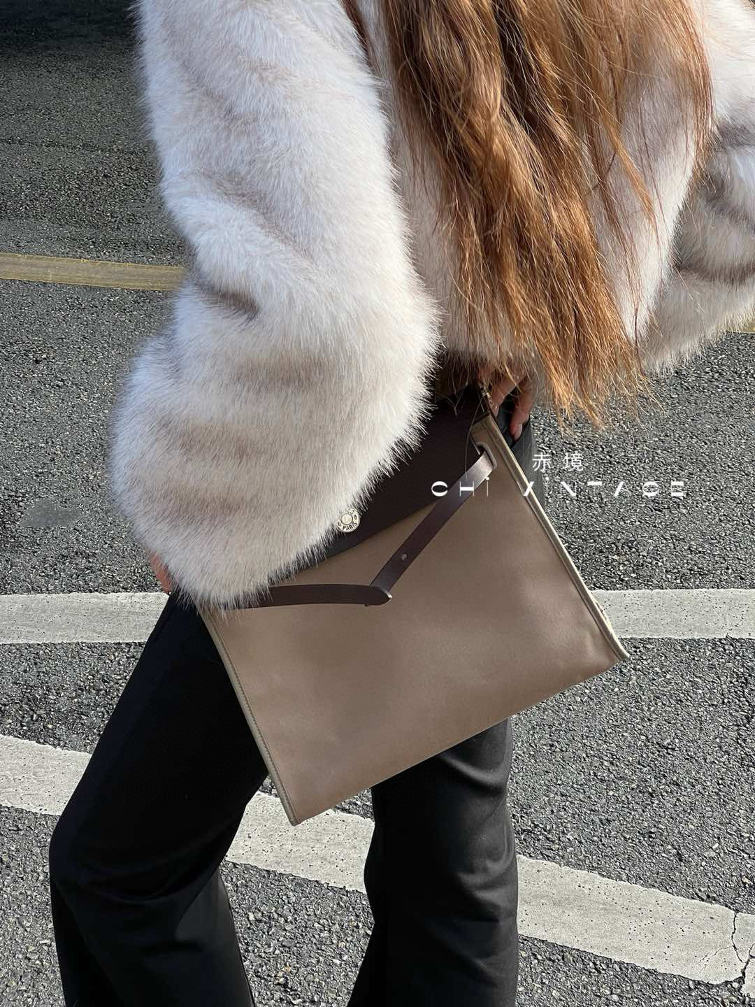 95新 Hermes/爱马仕 7161 风衣灰herbag 31斜挎