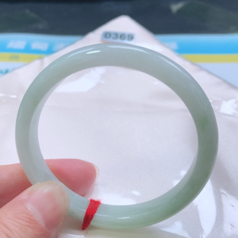 翡翠手镯（贵妃镯）未镶嵌0369号