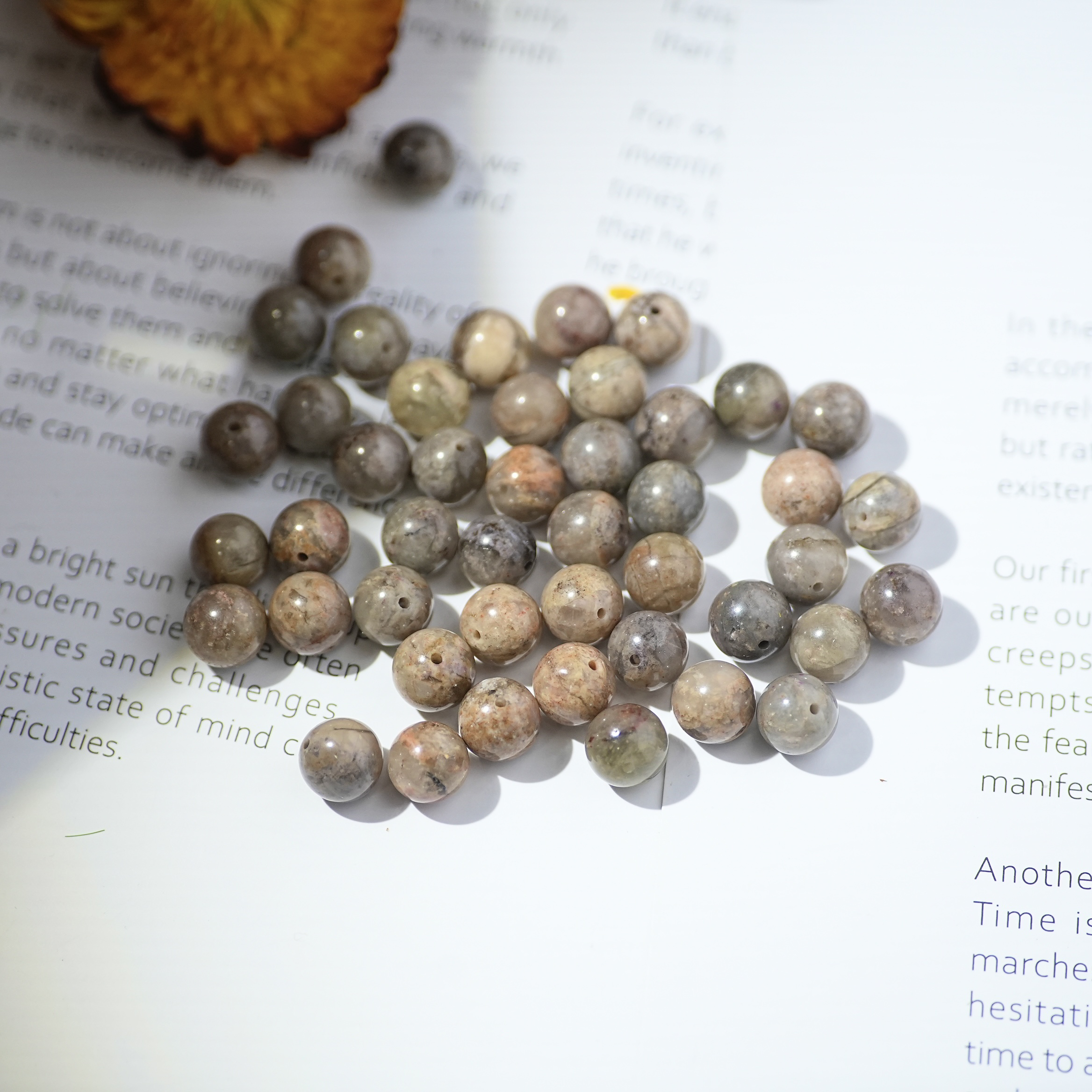 舒俱来玉化料圆珠（多样性发其一颗）8-10mm