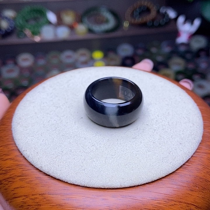 和田玉戒指未镶嵌17.4楼兰秘境