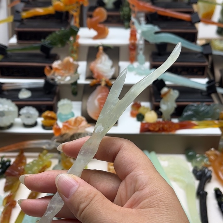 蛇纹石玉未镶嵌岫玉发簪