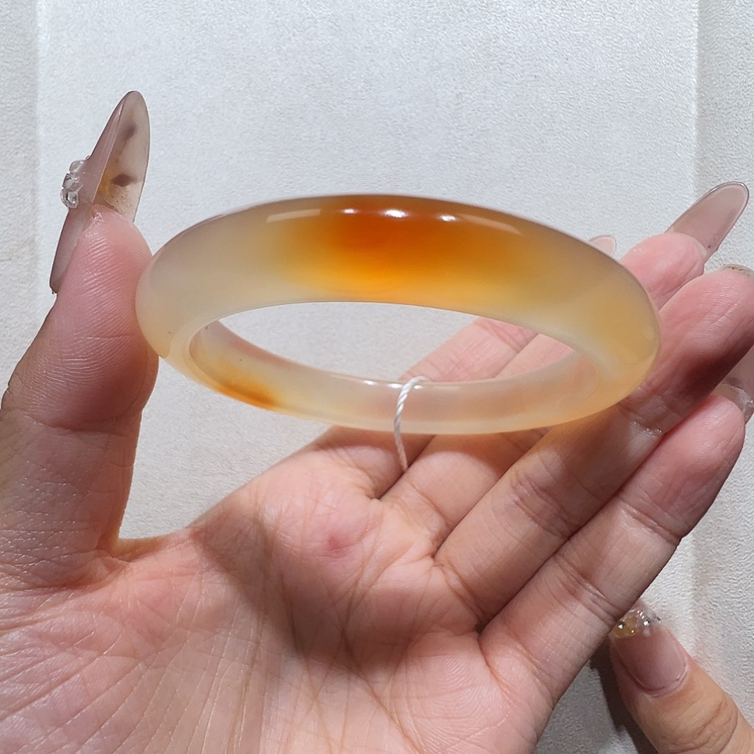 C****玛瑙/玉髓手镯未镶嵌