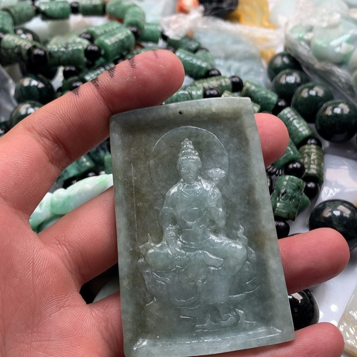 翡翠未镶嵌颈饰保真天然a货翡翠