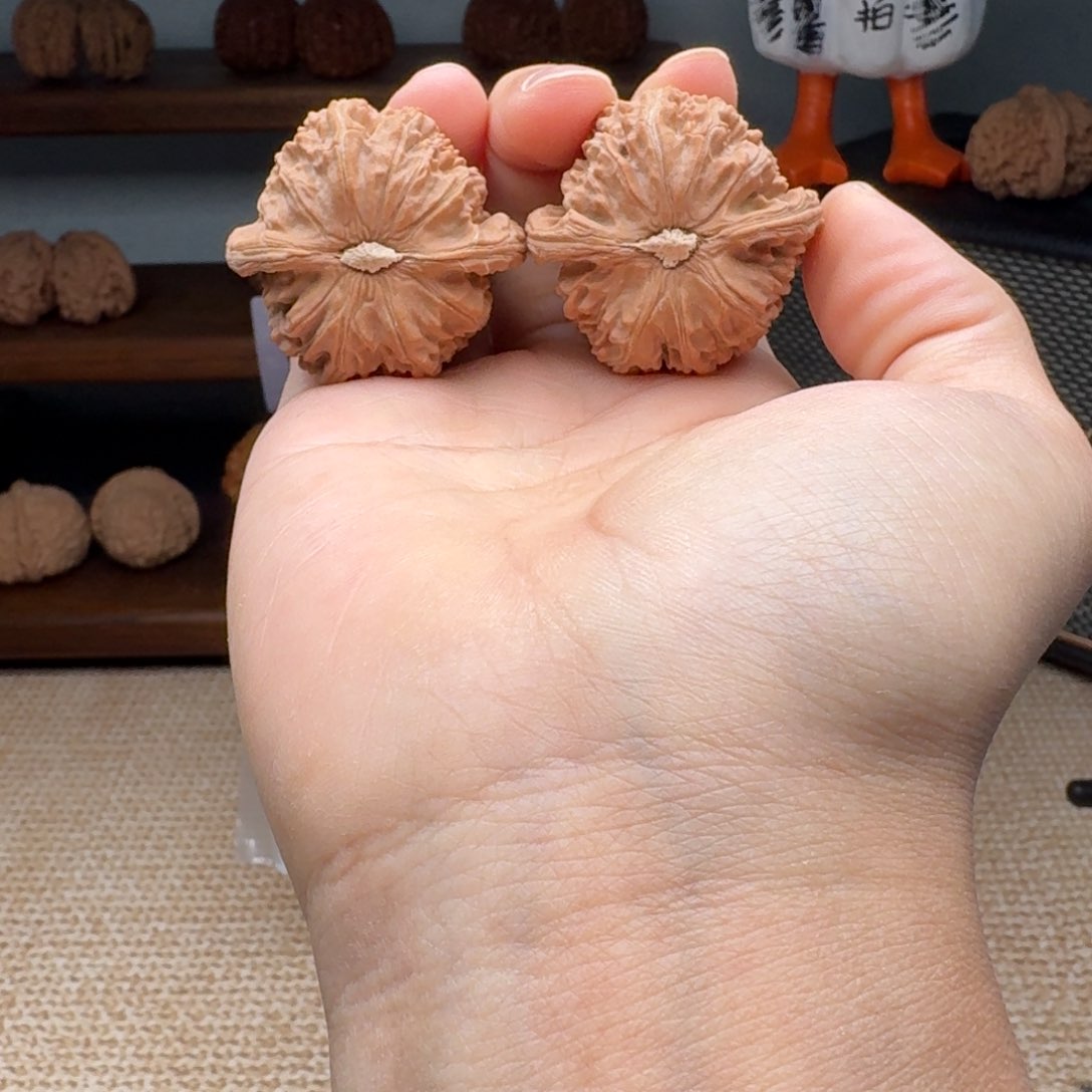 文玩核桃把件4122闷白