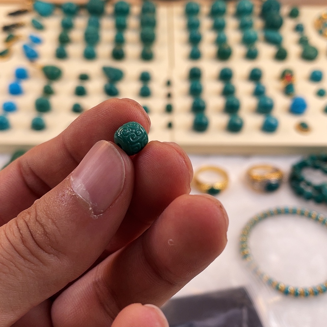 绿松石未镶嵌耳饰