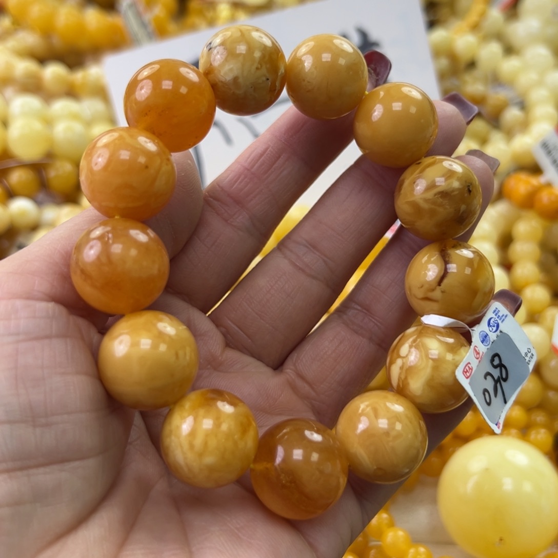 琥珀珠宝奇石未镶嵌