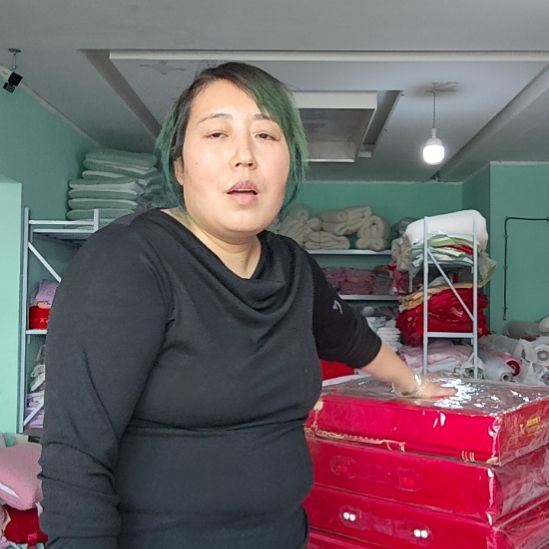 棉高端大床双人四件套，盒子破了。