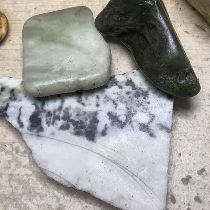 和田玉未镶嵌珠宝奇石47