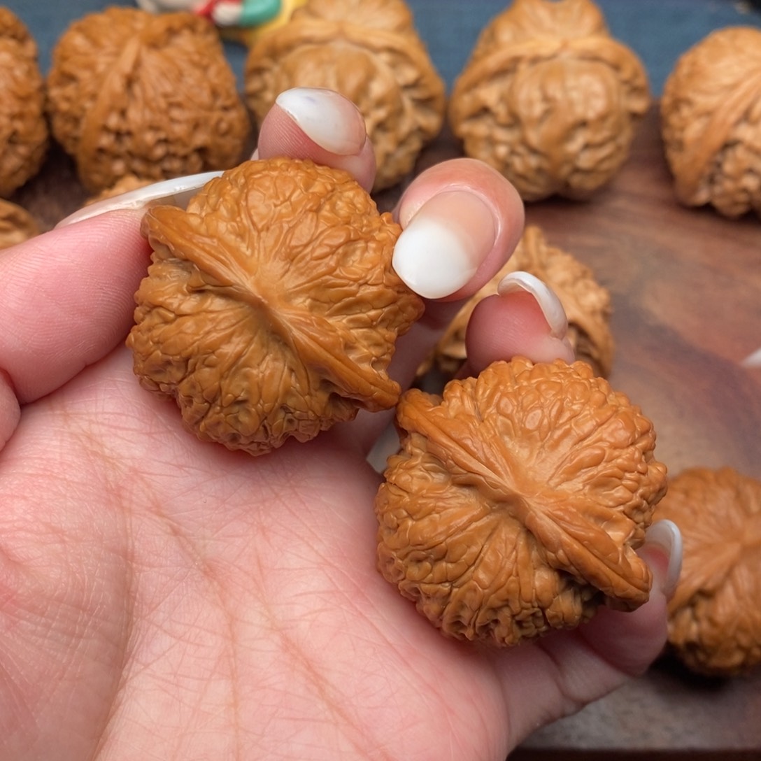 文玩核桃把件全品，精配血麒麟38.5