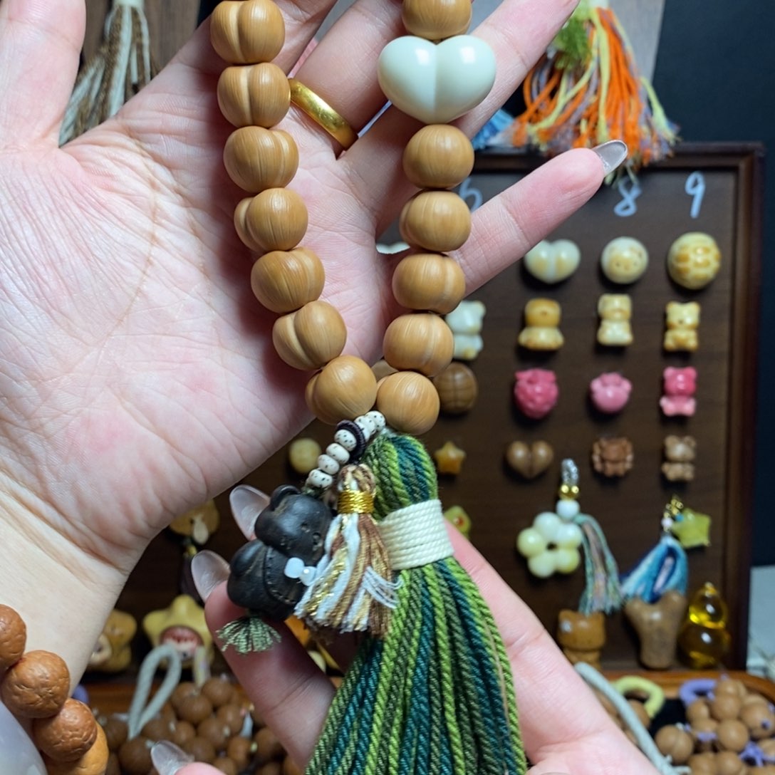 猴头核桃吊坠猴头拉丝屁桃