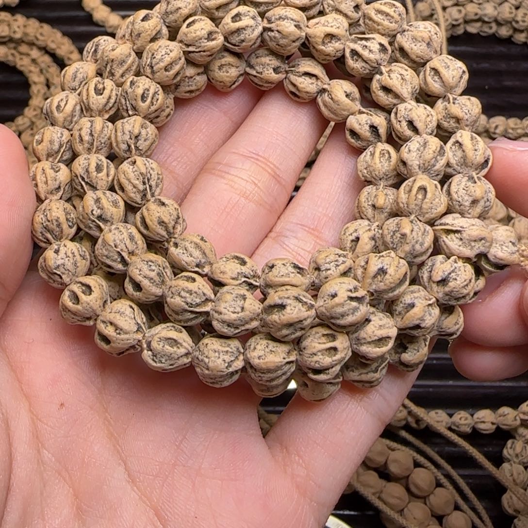 柏香籽/百香籽吊坠朱**何