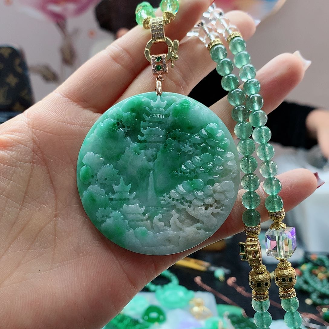 【闪购商品】翡翠吊坠(赠链)合金