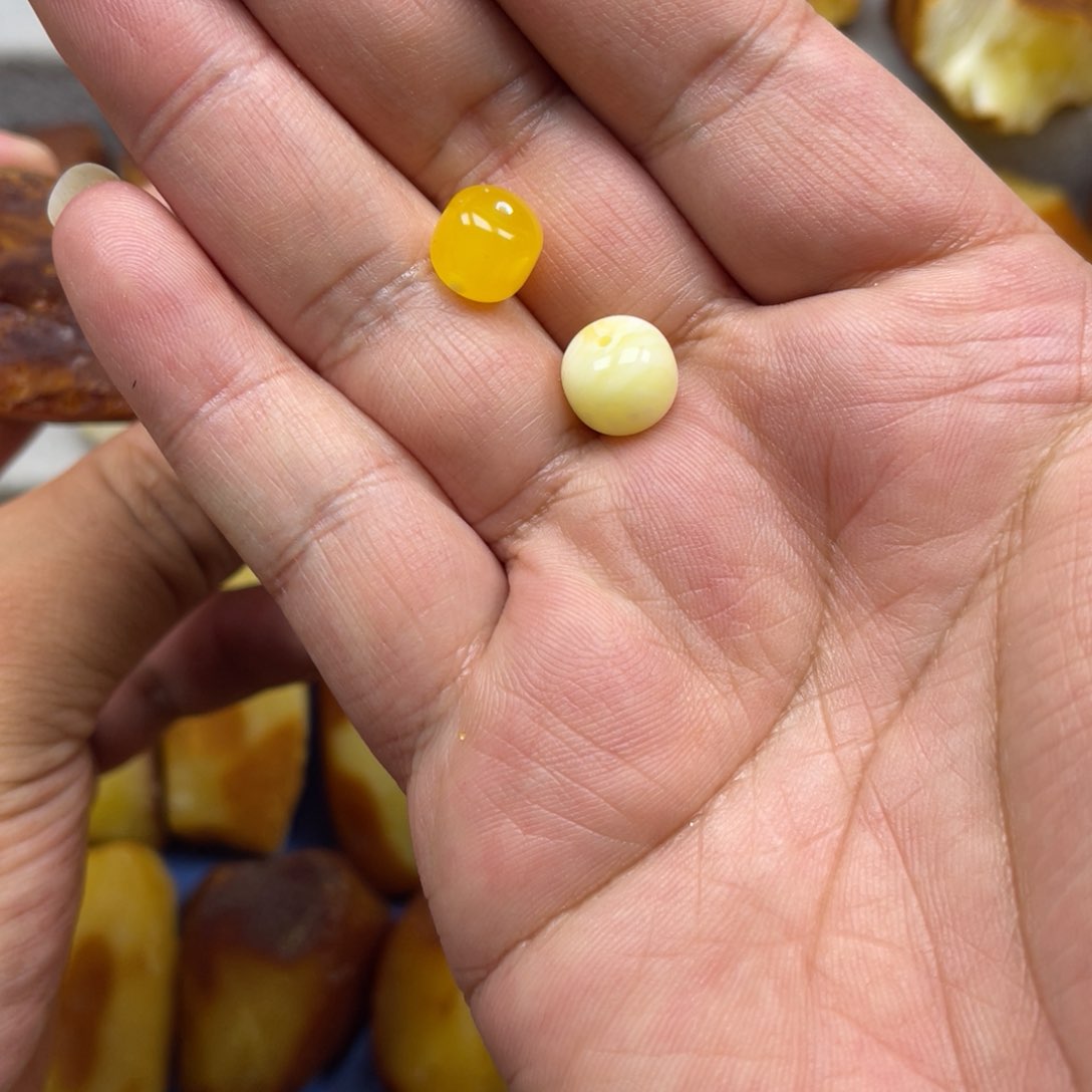 蜜蜡裸石未镶嵌西****家老型