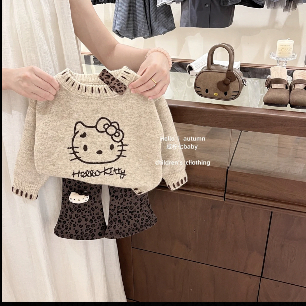 2025新款洋气儿童kt猫毛线衣圆领秋冬季套头针织豹纹裤套装