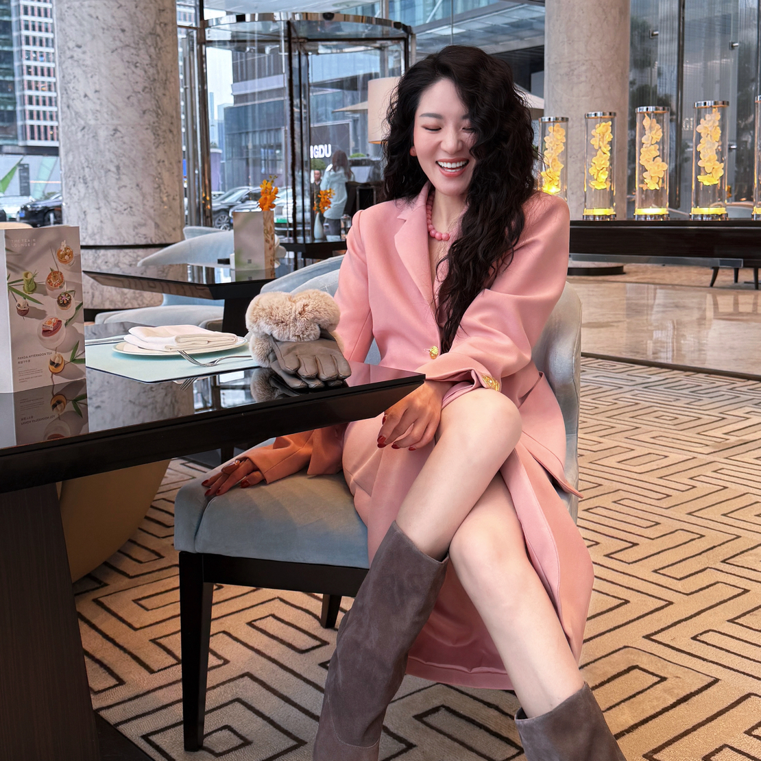 MIRROR 【涛姐精选】千金名媛茱萸粉金扣气质裙套装