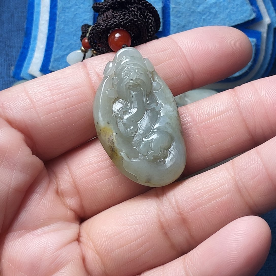 寻***弟和田玉未镶嵌颈饰