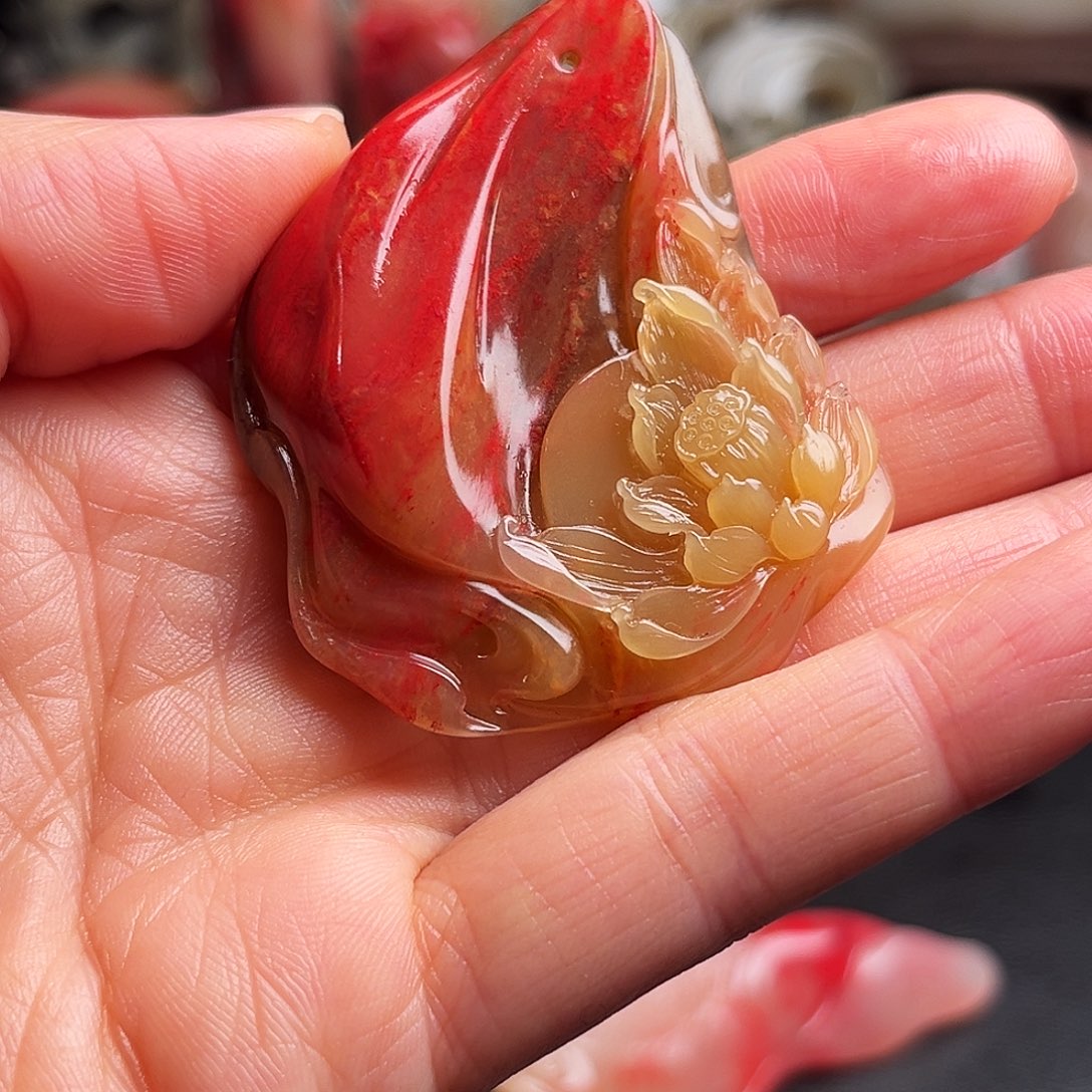 巴林石其他鸡血石手玩件