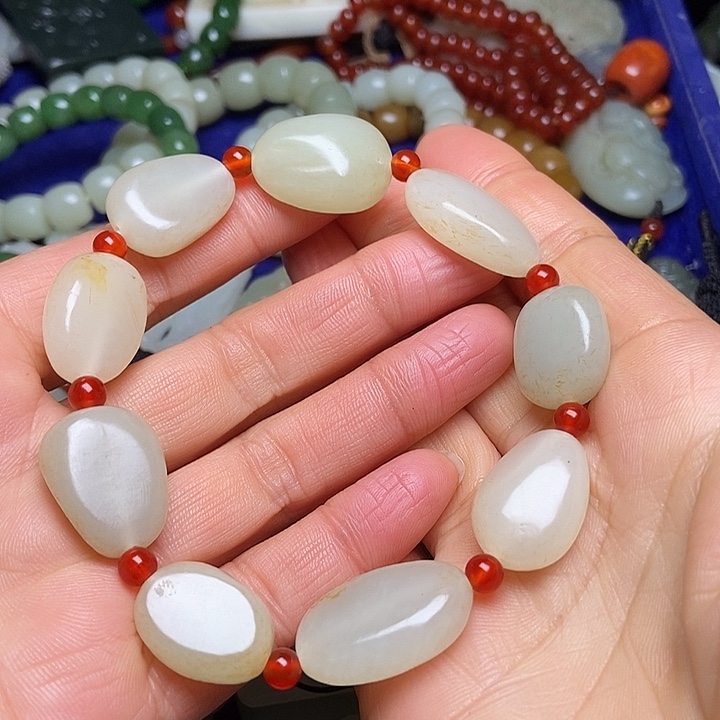 颈饰未镶嵌和田玉大***在