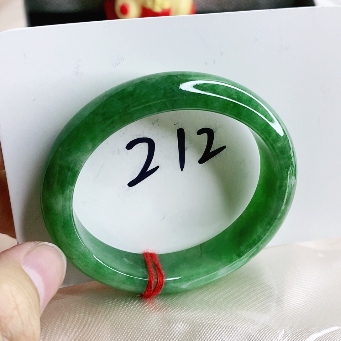 翡翠手镯未镶嵌52.5圈口贵妃