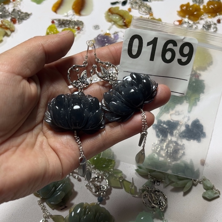 软***喵蛇纹石玉合金耳饰