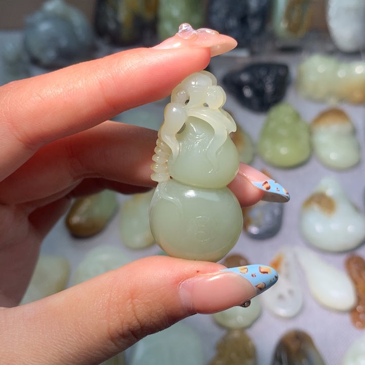 和田玉挂件未镶嵌得**鱼