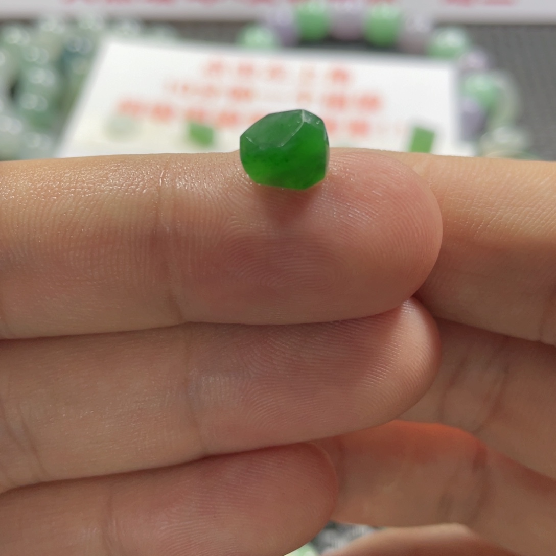 未镶嵌定制翡翠翡翠