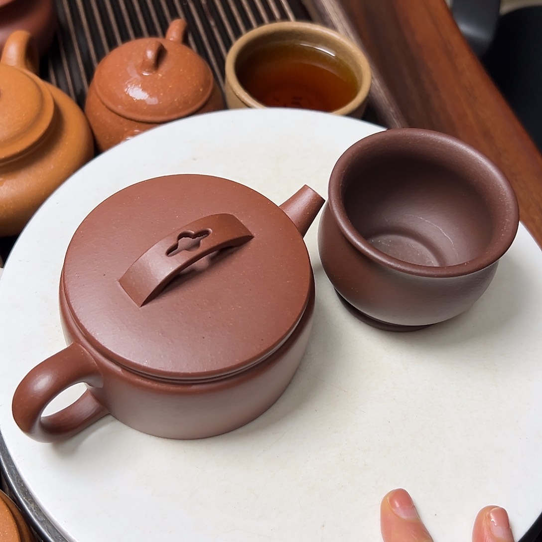 紫泥茶壶紫砂壶等传统