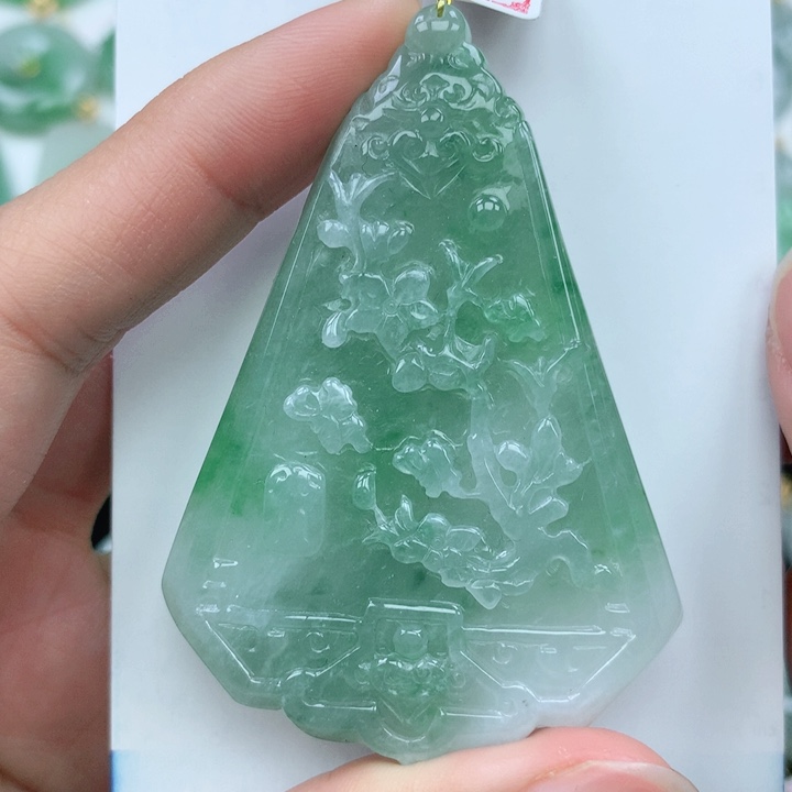 翡翠颈饰未镶嵌天然翡翠a货