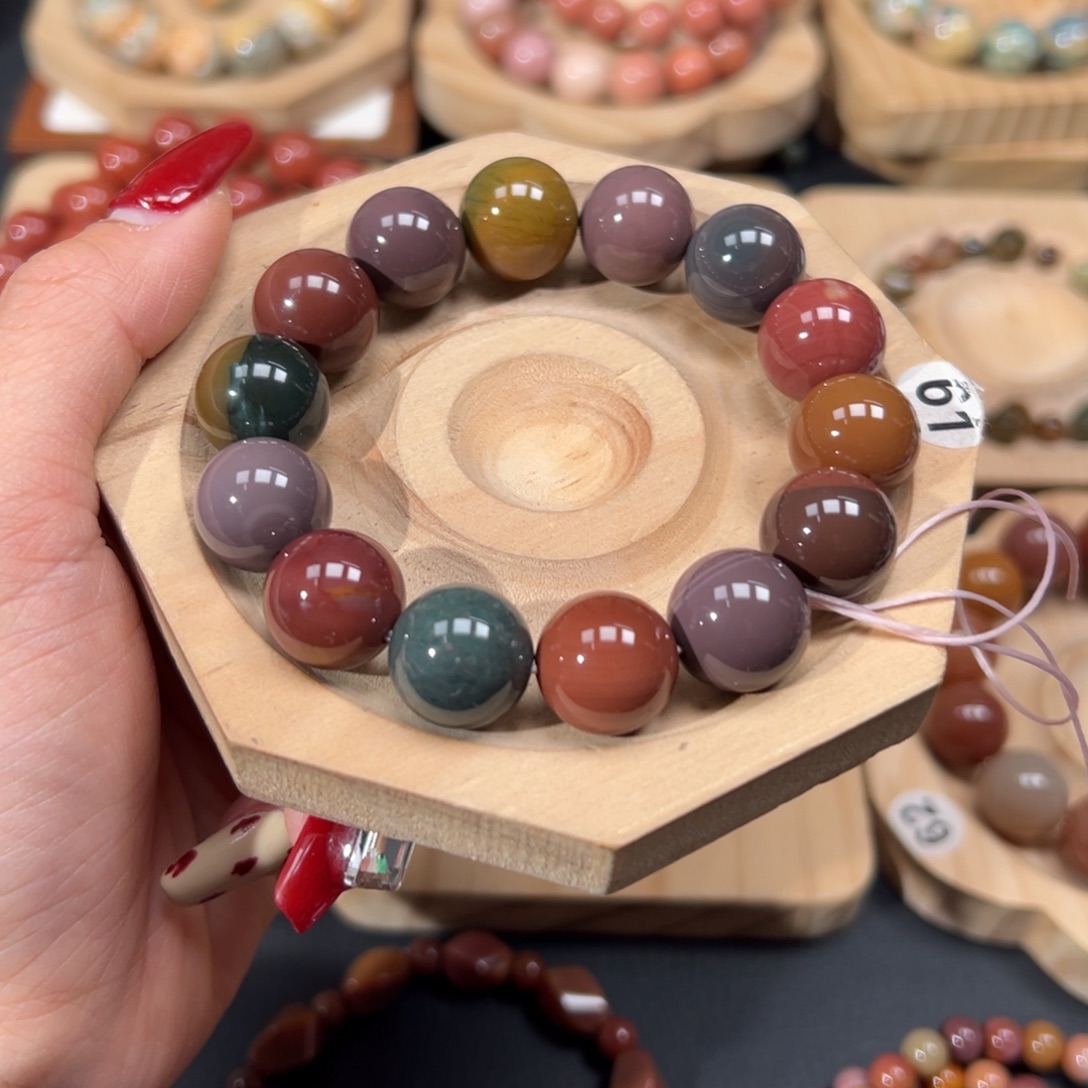 金***拿石英质玉未镶嵌手链74