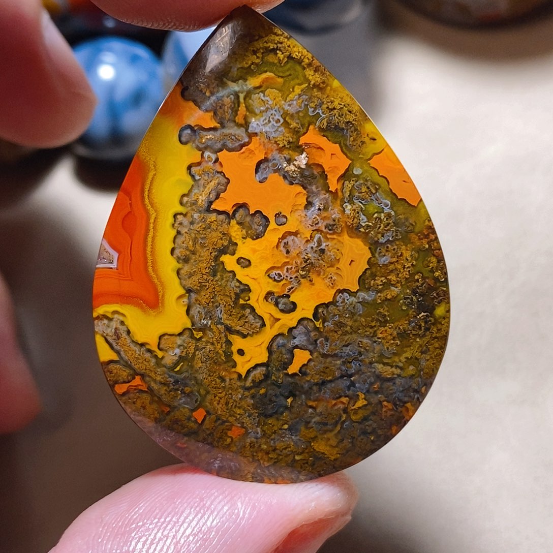 未镶嵌颈饰玛瑙/玉髓J****博