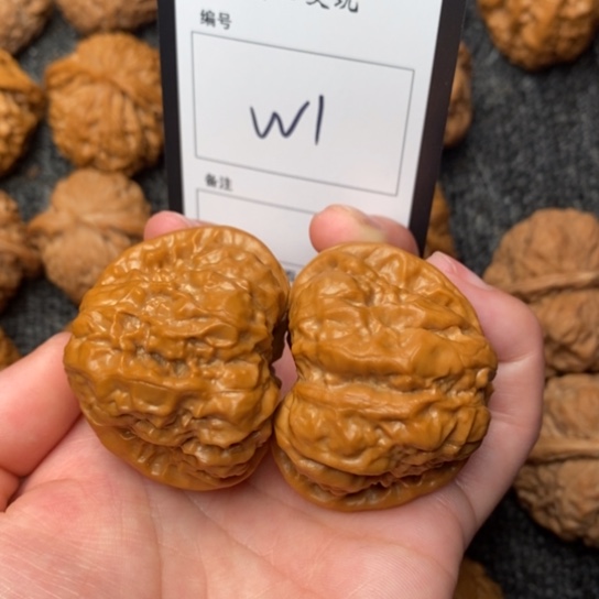 桃核吊坠?**?我是第一百个为