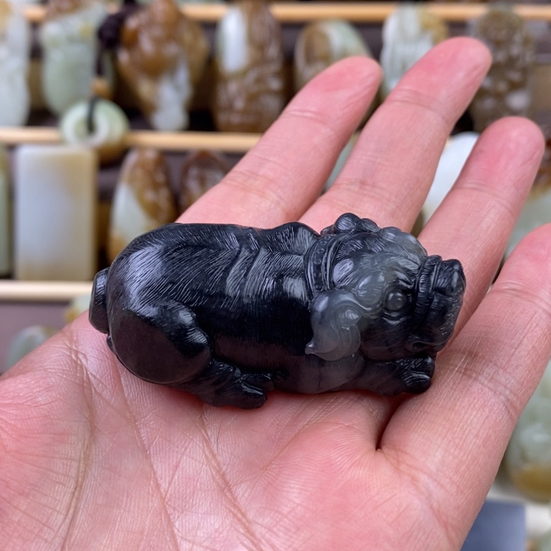 和田玉颈饰未镶嵌往**风