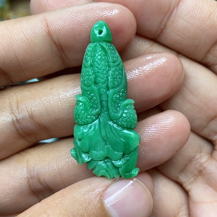 定制翡翠未镶嵌翡翠