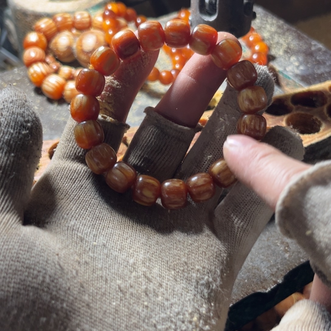松木（琥珀木）手串/手链1.1老型树根红点的