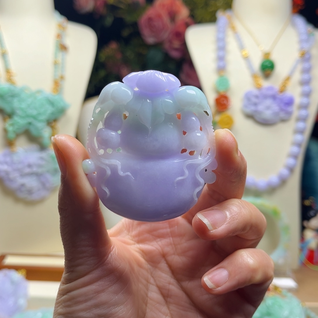 翡翠颈饰未镶嵌天然翡翠